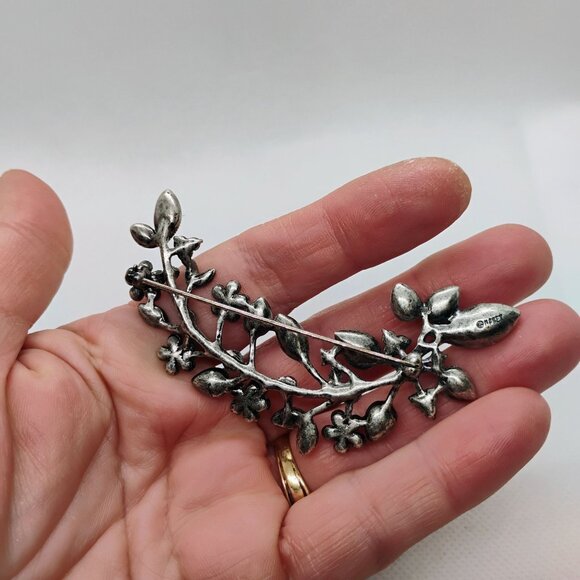 Monet Large Black Rhinestone & Faux Pearl Flower Spray Brooch Silver Tone 3.5" - Picture 6 of 7